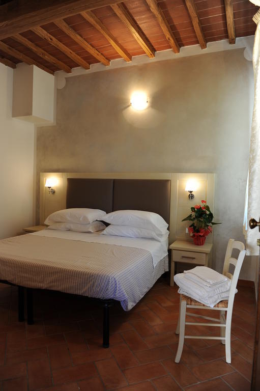 Super Relais Stella Hotel Signa Phòng bức ảnh